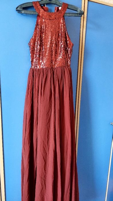 Платья вечерние.