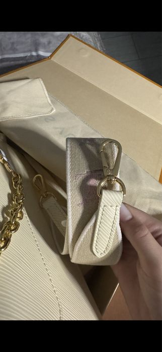 Geantă Louis Vuitton