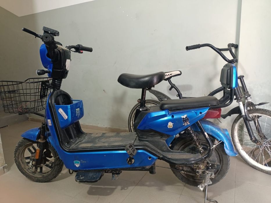 Продам скутер состояние среднее 60 000