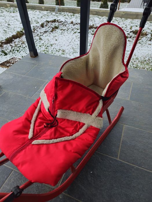 Vând sanie Piccolino cu sac