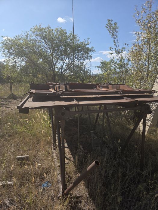 Продам металическую эстакаду.