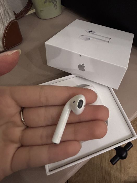 Айрподсы (airpods) 2 серия  оригинал