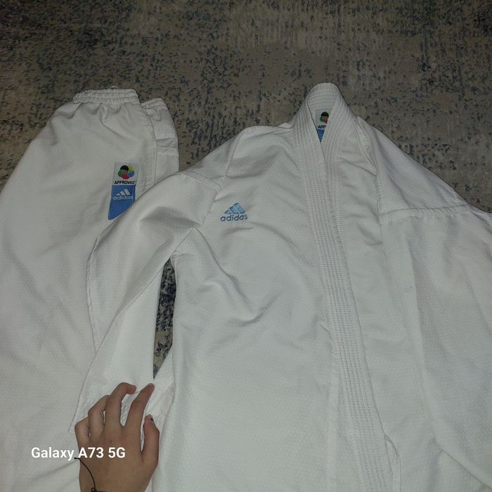 Karate xammasi arginal shngalka futa adidas forma.yengide kop ishlatil