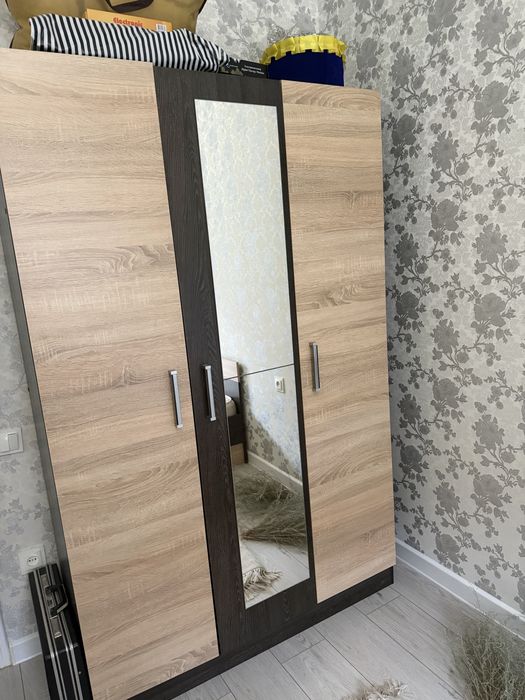 Продам спальный комплект