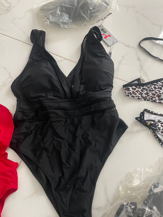 30 buc Costume de baie diferite modele, diferite mărimi