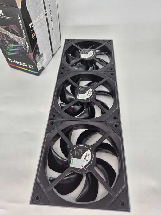 Set 3 Ventilatoare Thermalright TL-M12QR X3 Black (Reverse) Incomplet