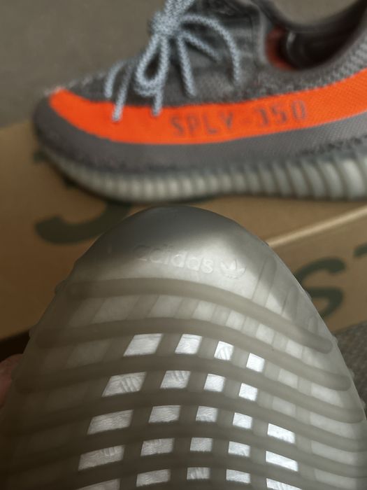 YEEZY 350V2 BELUGA marimi disponibile 42,43