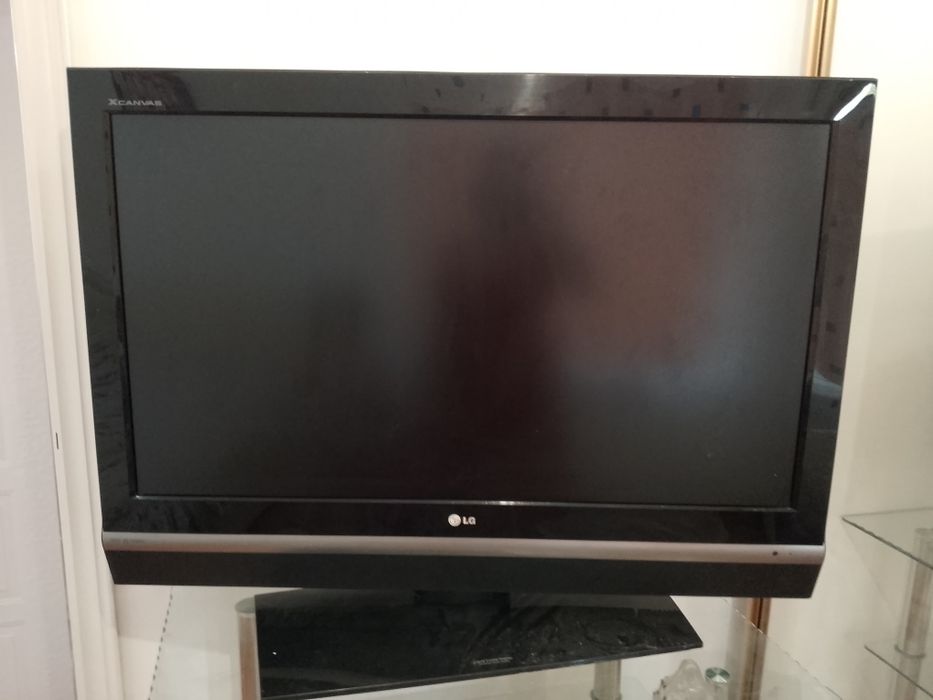 Продам телевизор Lg