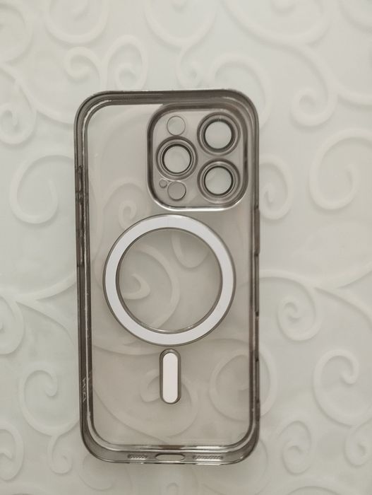 Чехол на IPhone 16 pro