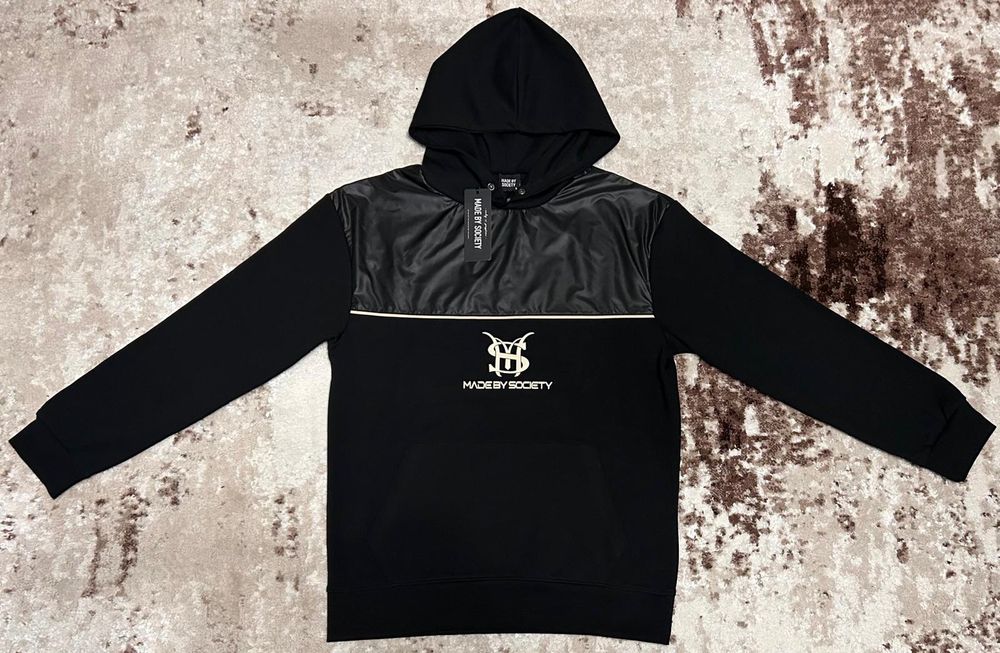 Vând compleu nou de bărbați Made by Society