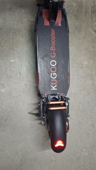 Продам kugo m4 .