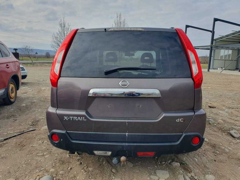 Dezmembrez  Nissan X-Trail 2.0 d  2011