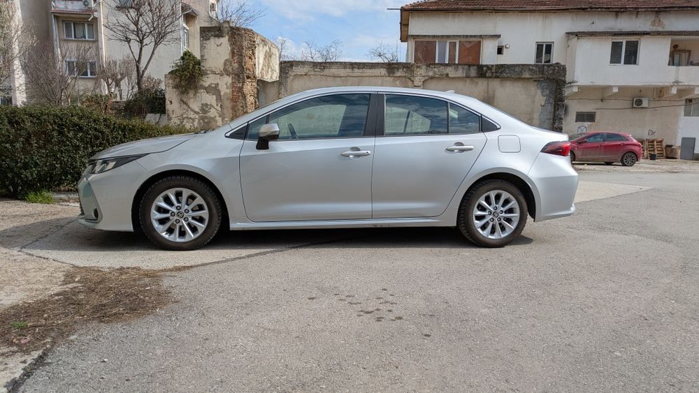 2021 Тойота Корола 1.6 , 130к.с. Бензин, в Гаранция