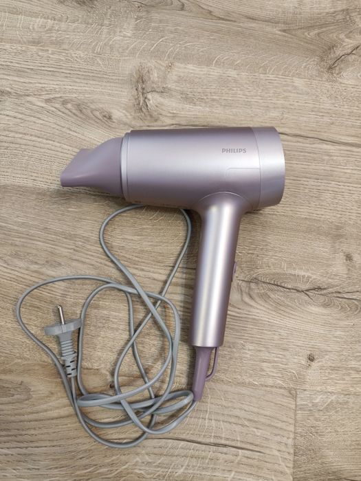 Сешоар Philips Series 7000 (BHD720)