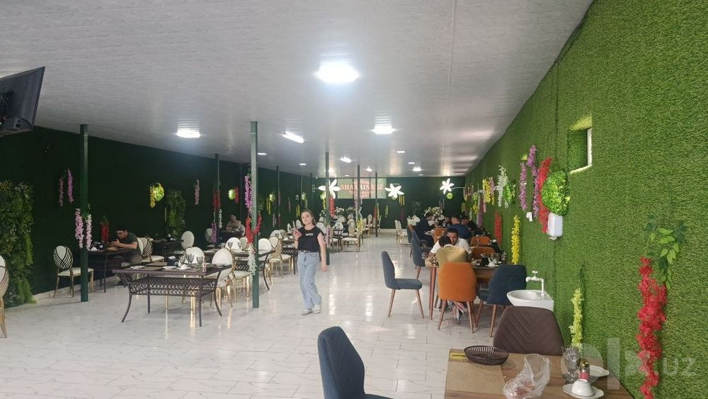 КАФЕ АРЕНДАГА Берилади. 300+700м² -Терасса.Первьй линя