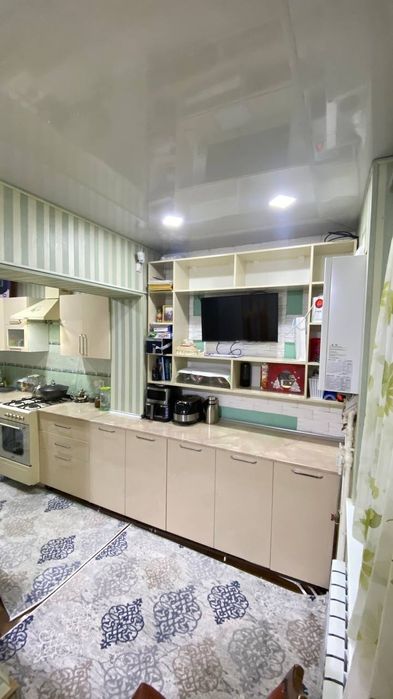 Продается 2 х комнатная квартира