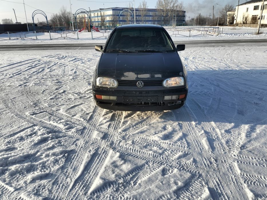 Гольф 3 купешка 1.8 продам