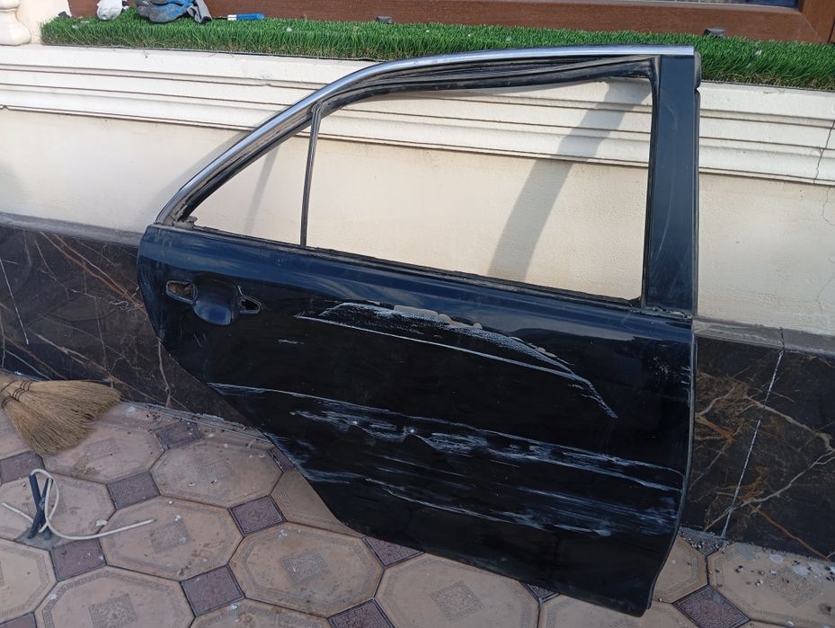 Камри 40 дверь правая