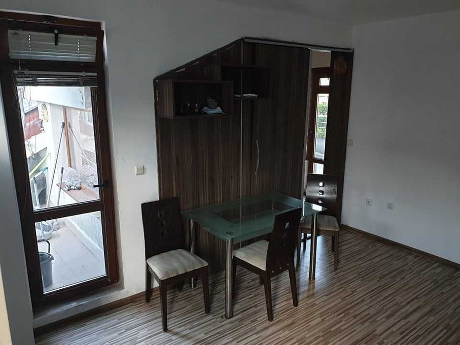 Дава се под наем Двустаен апартамент в Бургас, Възраждане - 60 кв.м за 178.5 € - Снимка #1