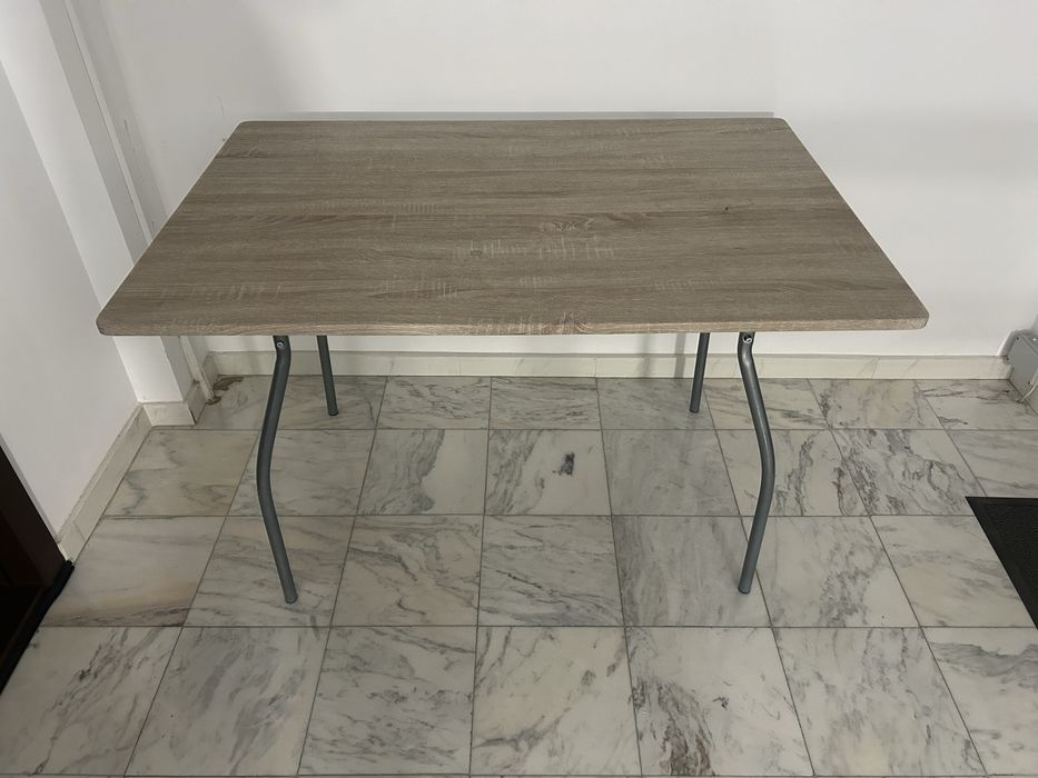 Masa 120 cm pe 80 cm