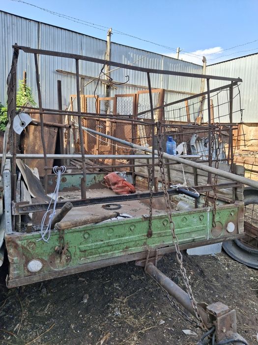 Продаётся два автоприцепа с техпаспортом