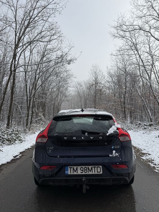 Volvo v40, 1.6 diesel, an 2015