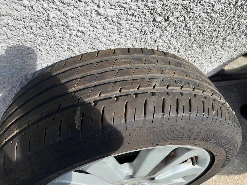 Гуми с джанти за автомобил