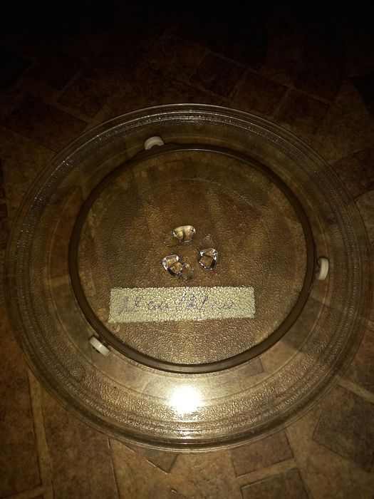 Тарелки для микровалновки 2 штуки