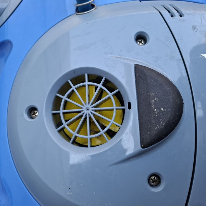 Robot piscina Maytronics Dolphin Supreme m200