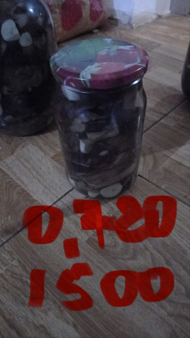 Грибы маринованные