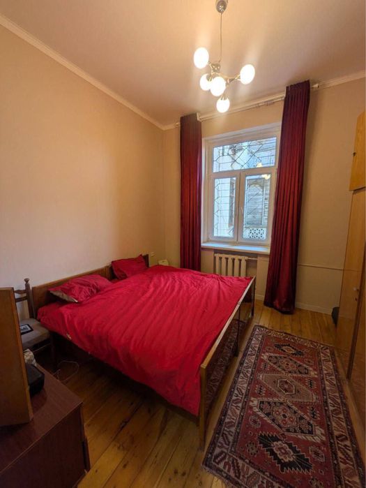 Высокопотолочка.  Чиланзар 2.  Срочно. 2 х комнатная