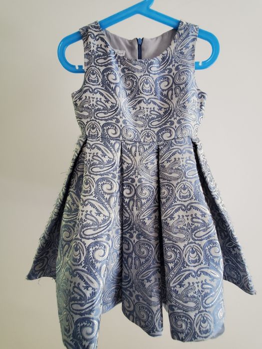 Rochita eleganta 4 ani