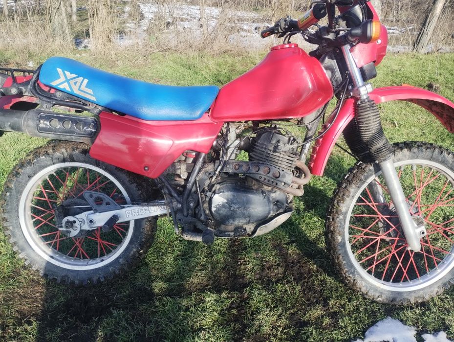 Vând enduro Honda xl 250r