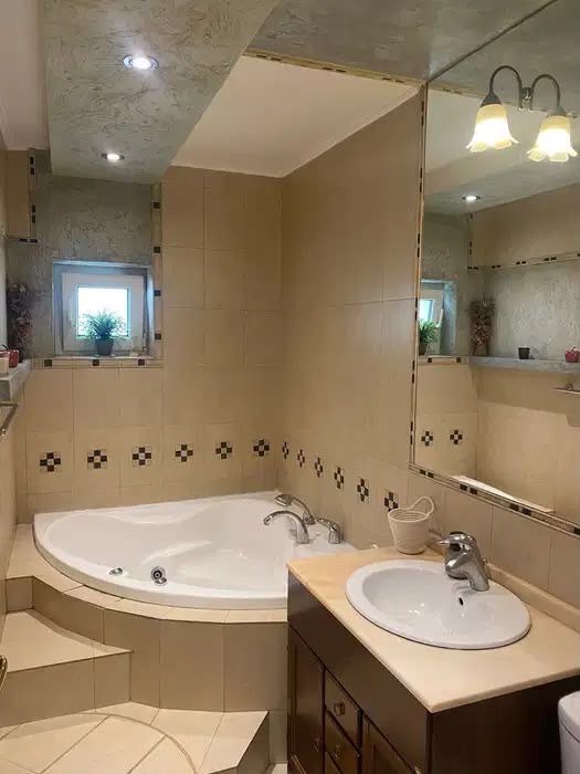 Inchiriere apartament 3 camere zona Decebal
