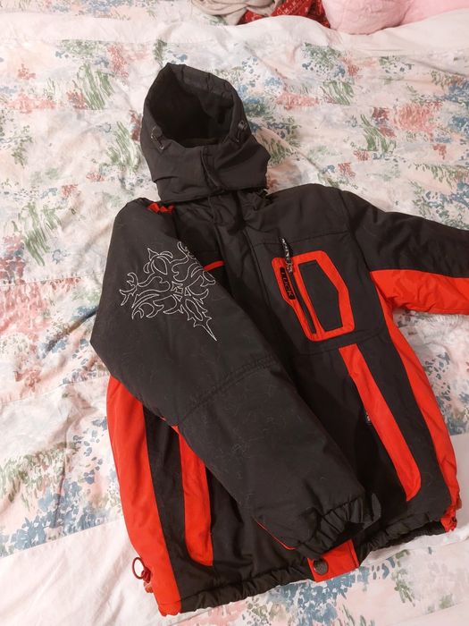 Geaca schi impermeabila si calitati termice foarte bune, mărimea S