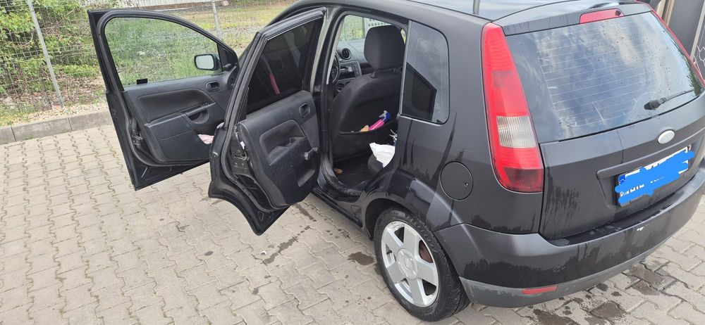 FORD Fiesta 2005 — imagine 2