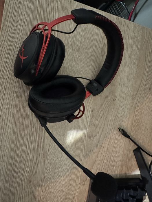 Casti gaming hyperx cloud alpha