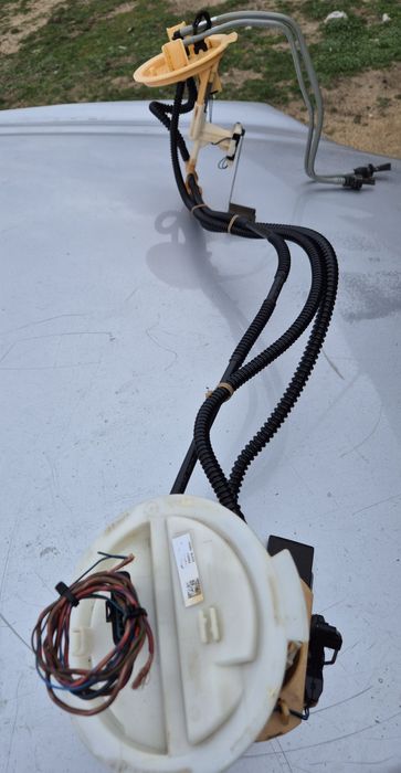 Подкачваща помпа, сонда резервоар ,нивомери ,мерцедес w212 350 CDI 201