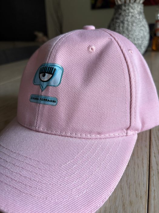 Шапка с козирка Chiara Ferragni