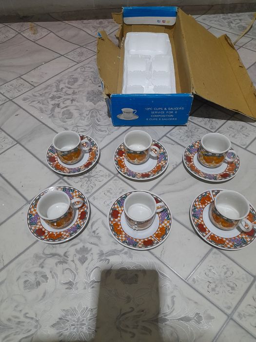 Продаются кафений сервис комплект.