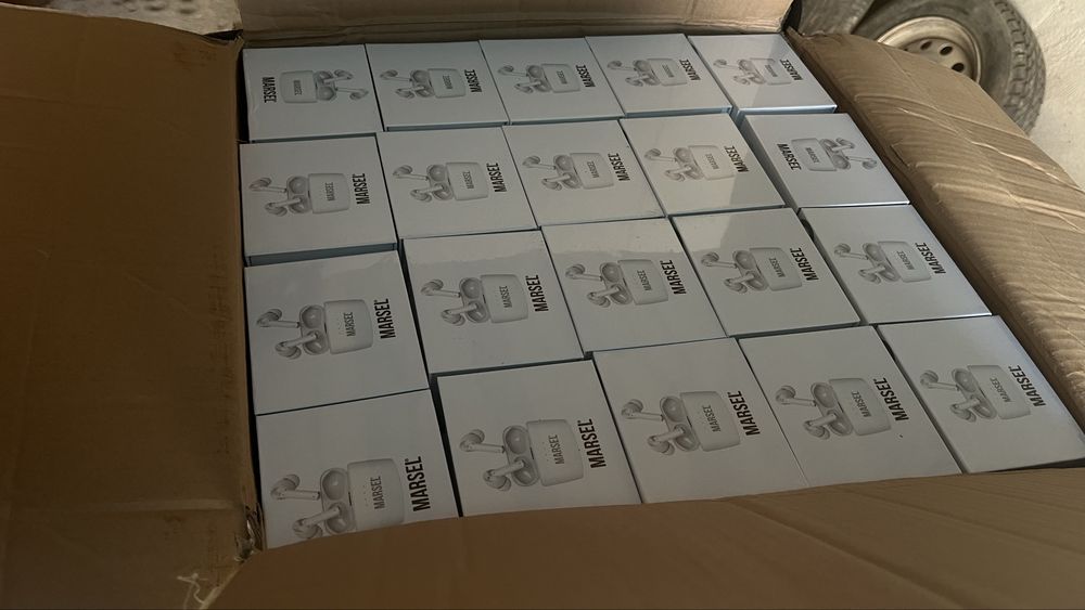 Продам безпровадные наушники