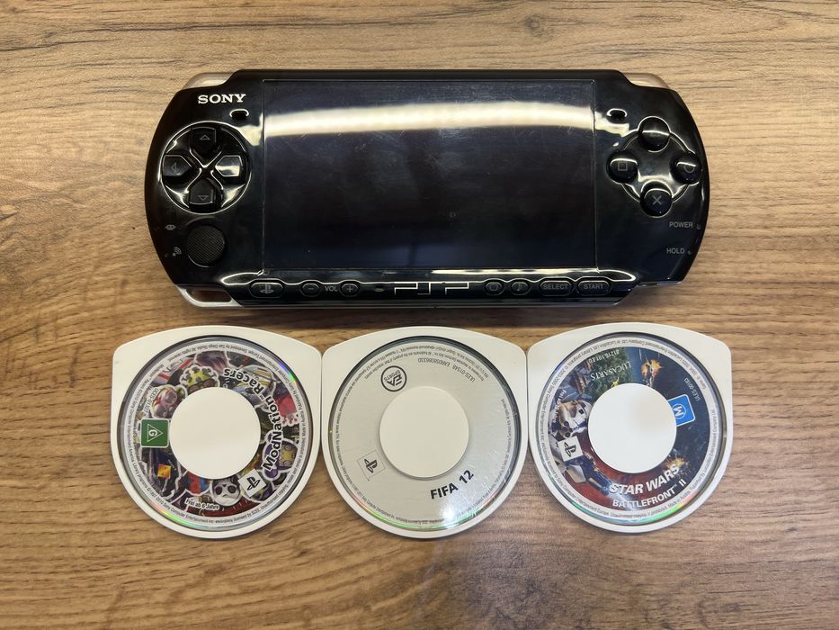 Продам PSP 3000 с дисками