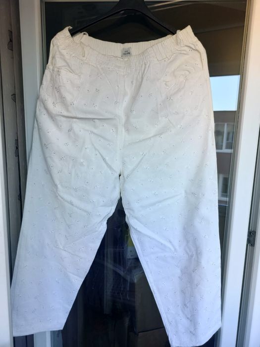 Pantaloni asistenta noi