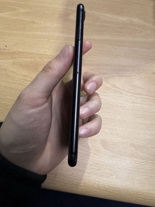 Продам Iphone 7. 32GB