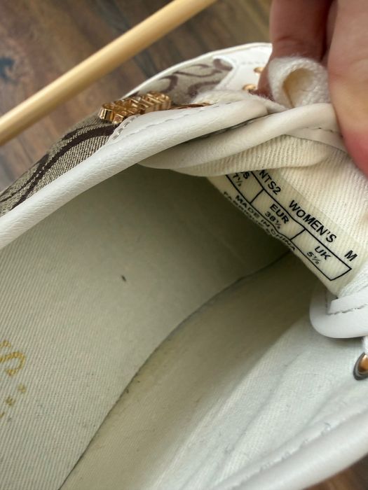 Оригинални нови маратонки GUESS