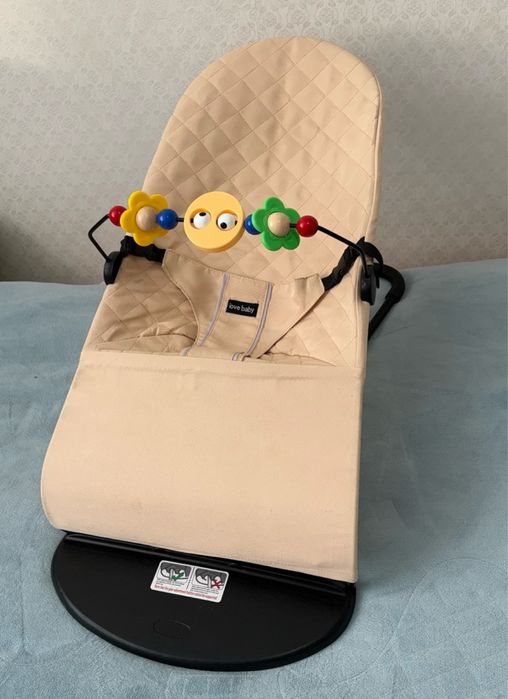 Продам шезлонг для новорожденных