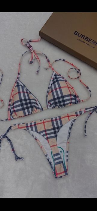 Costum de baie chilot tanga  Fndi, Vuitton, Burberry
