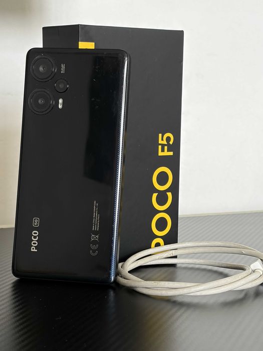 Telefon Gaming Xiaomi POCO F5 12/256 GB, stare foarte bună, 4 huse, cutie, cablu