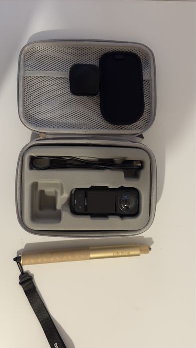 Камера Insta 360 x3 для экшн видео.