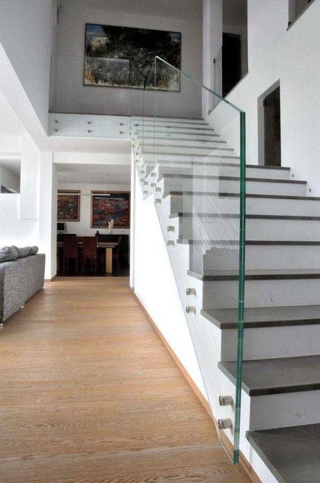 Balustrada de sticla cu conectori